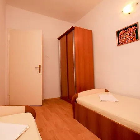 Garden Apartment *