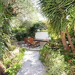 Apartment Garden Orebic