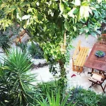 Apartment Garden Orebic