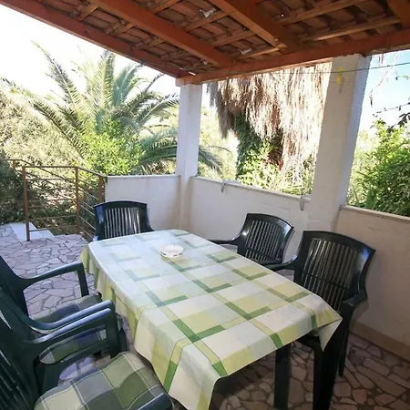 Διαμέρισμα Garden Orebić
